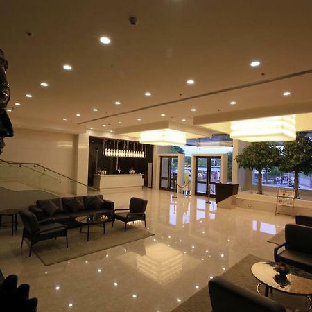 Goutham Grand Hotel Tenali Exterior photo