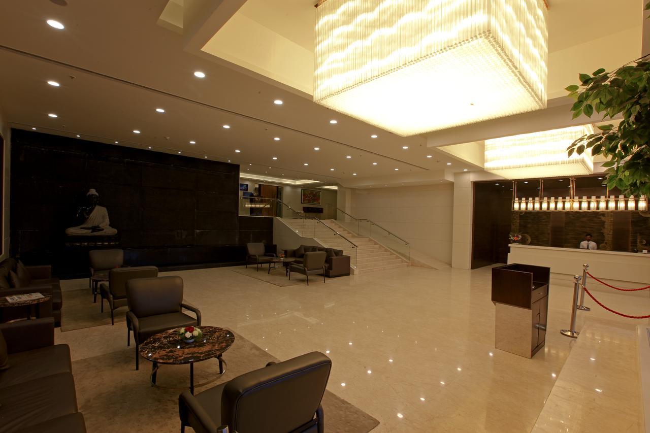 Goutham Grand Hotel Tenali Exterior photo